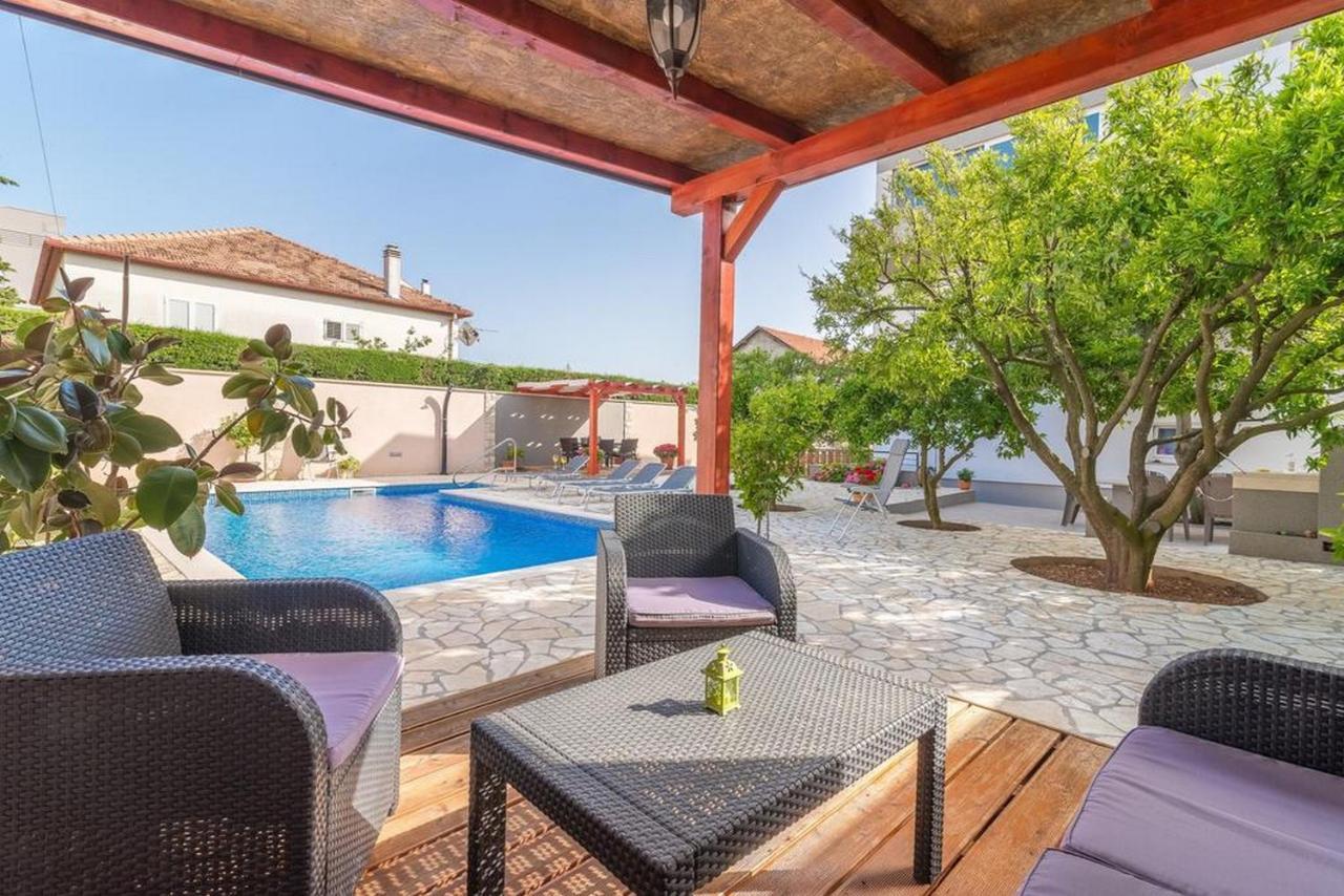 Apartments Villa Odesa With Shared Pool Zadar Exterior photo