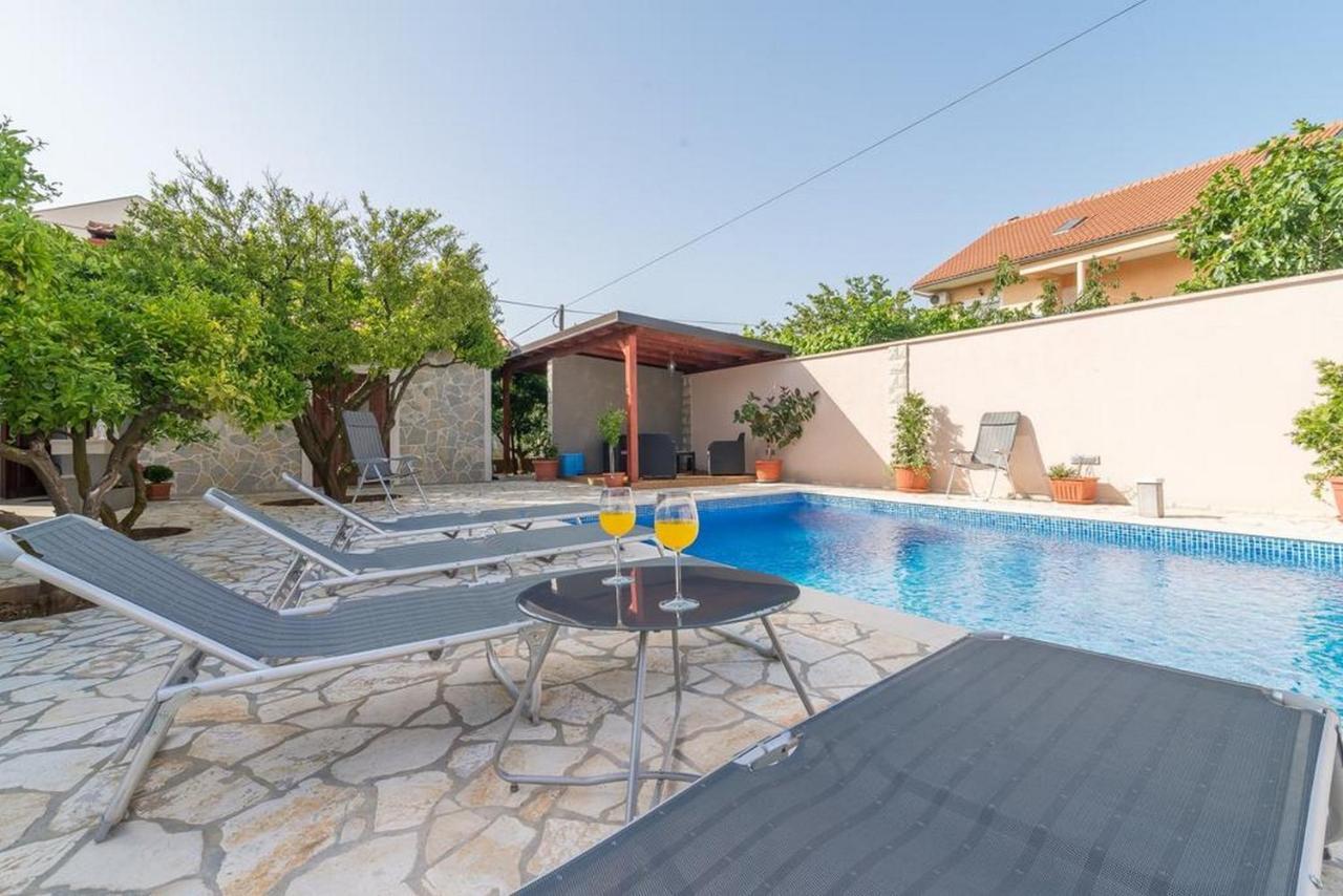 Apartments Villa Odesa With Shared Pool Zadar Exterior photo
