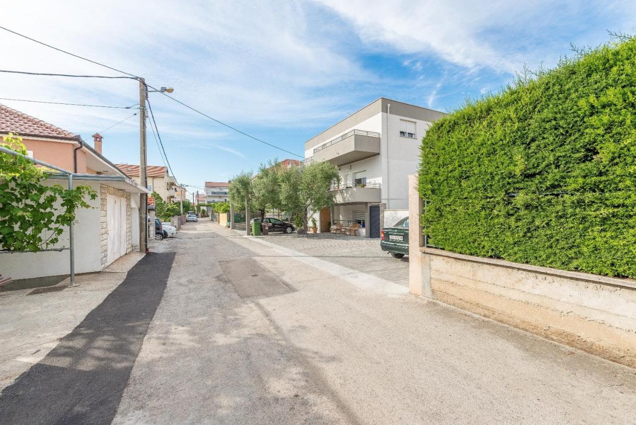 Apartments Villa Odesa With Shared Pool Zadar Exterior photo
