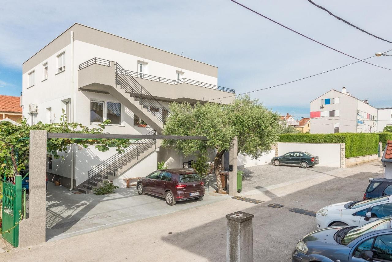 Apartments Villa Odesa With Shared Pool Zadar Exterior photo