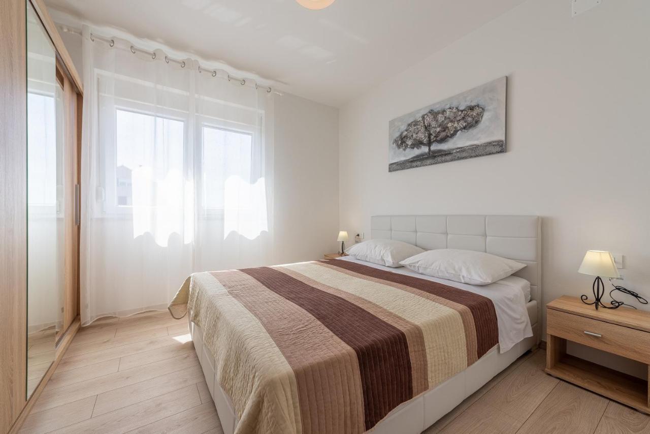 Apartments Villa Odesa With Shared Pool Zadar Exterior photo
