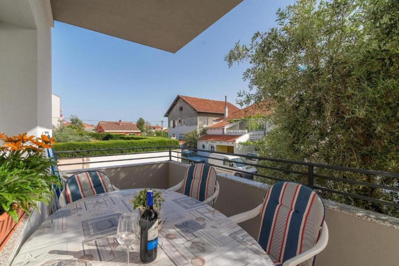 Apartments Villa Odesa With Shared Pool Zadar Exterior photo
