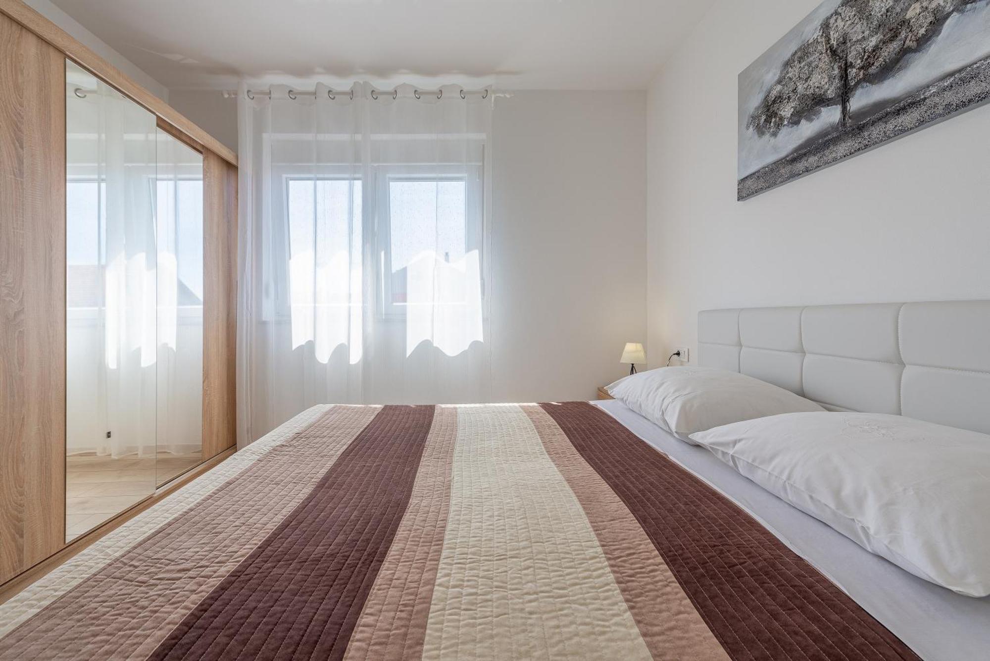 Apartments Villa Odesa With Shared Pool Zadar Room photo