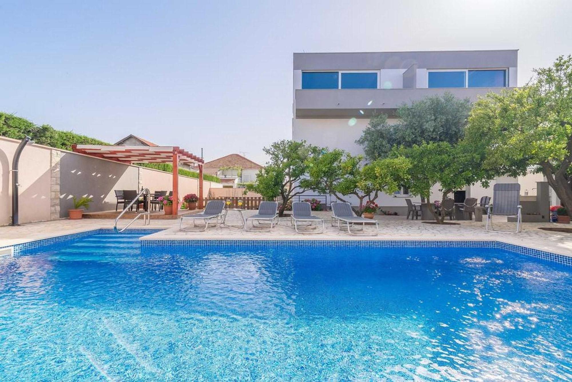 Apartments Villa Odesa With Shared Pool Zadar Room photo