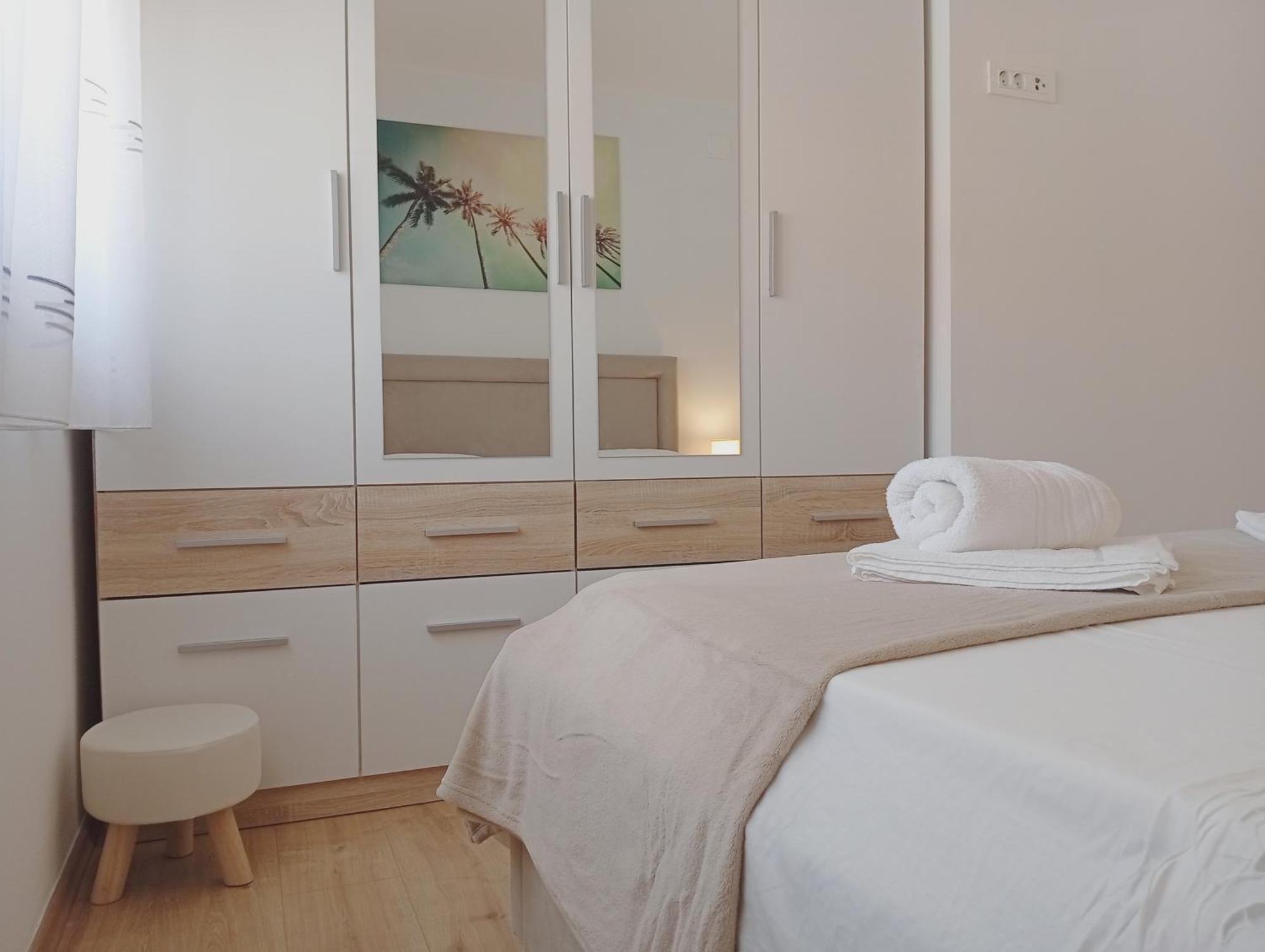 Apartments Villa Odesa With Shared Pool Zadar Exterior photo